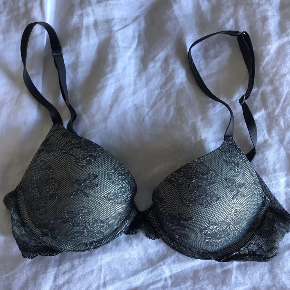 Victoria Secret Demi UpLift Bra